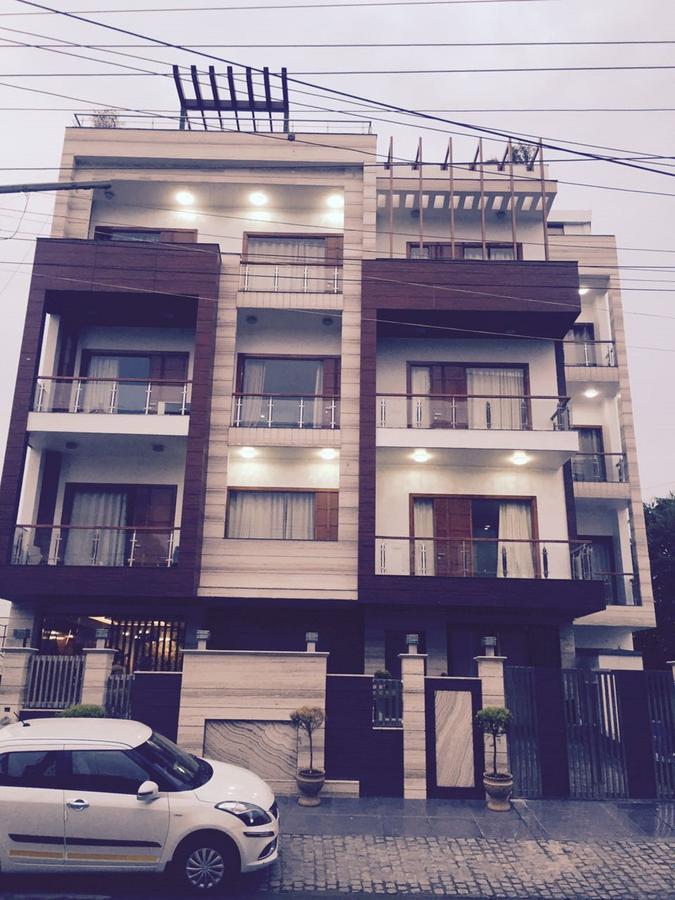 Platinum Palace Medanta Medicity Hotel Gurgáon Kültér fotó